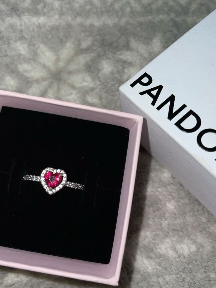 خاتم باندورا